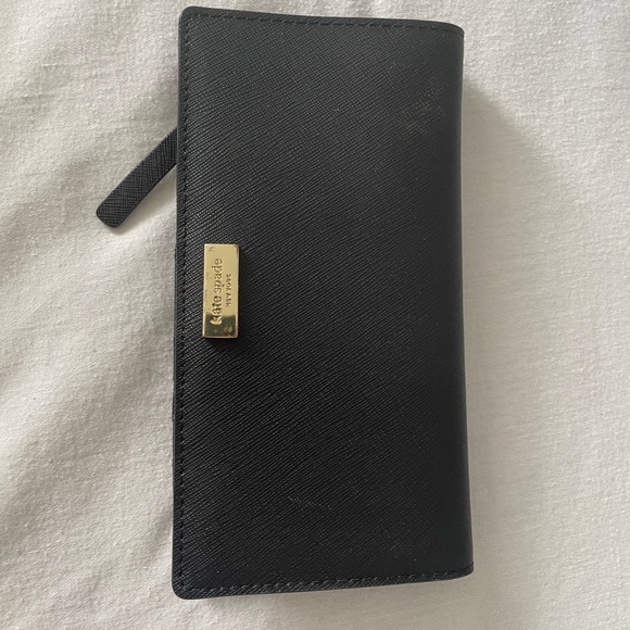 Kate Spade Wallet - Picture 1 of 2